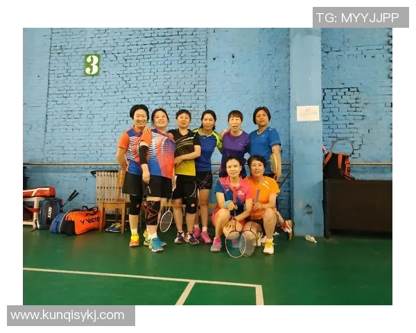 上海羽毛球队团队协作的成功秘诀与发展策略探讨 上海羽毛球队团队协作的成功秘诀与发展策略探讨