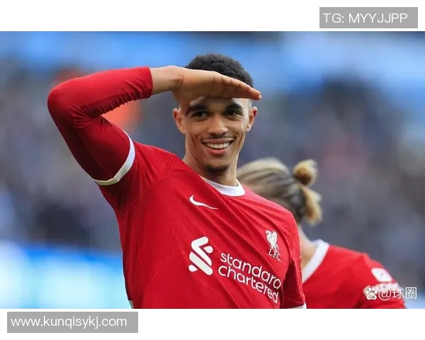 全场惊叹的足球明星展现超凡技艺引发球迷热烈追捧与赞叹 全场惊叹的足球明星展现超凡技艺引发球迷热烈追捧与赞叹