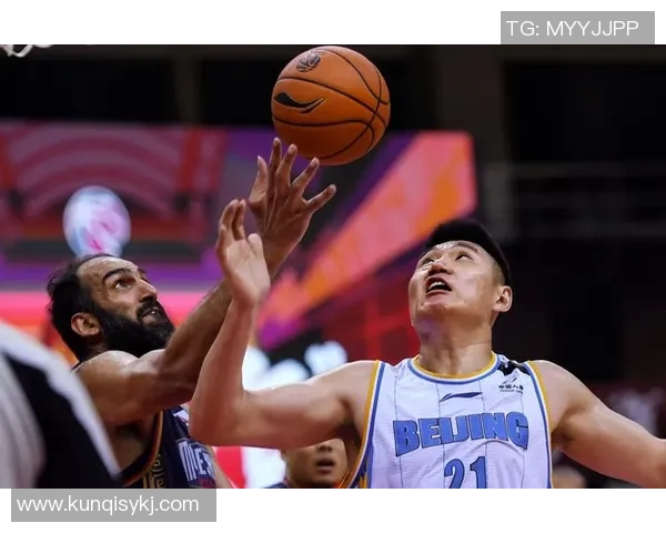 南京篮球队与北京篮球队赛后分析:力量对决的精彩瞬间与战术解析 南京篮球队与北京篮球队赛后分析:力量对决的精彩瞬间与战术解析