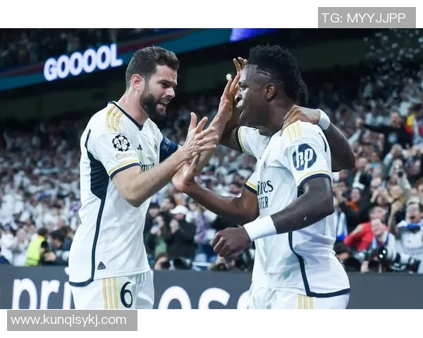 明尼苏达足球明星的辉煌历程与成就探索 明尼苏达足球明星的辉煌历程与成就探索