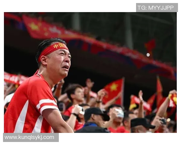 足球明星与球迷之间的深厚情谊与共同追梦之旅 足球明星与球迷之间的深厚情谊与共同追梦之旅