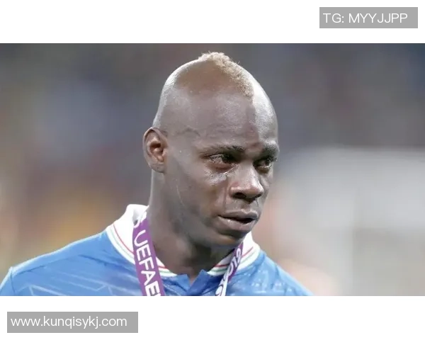 足球明星意外遭遇尴尬事件引发热议背后故事令人捧腹大笑 足球明星意外遭遇尴尬事件引发热议背后故事令人捧腹大笑