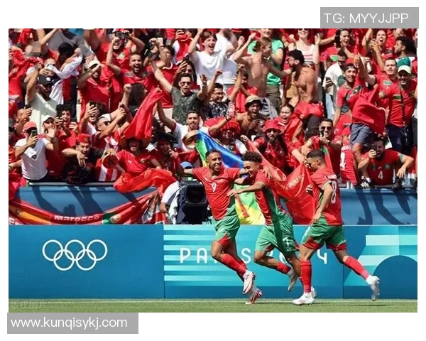 足球明星言论引发热议球场之外的真相与争议一网打尽 足球明星言论引发热议球场之外的真相与争议一网打尽